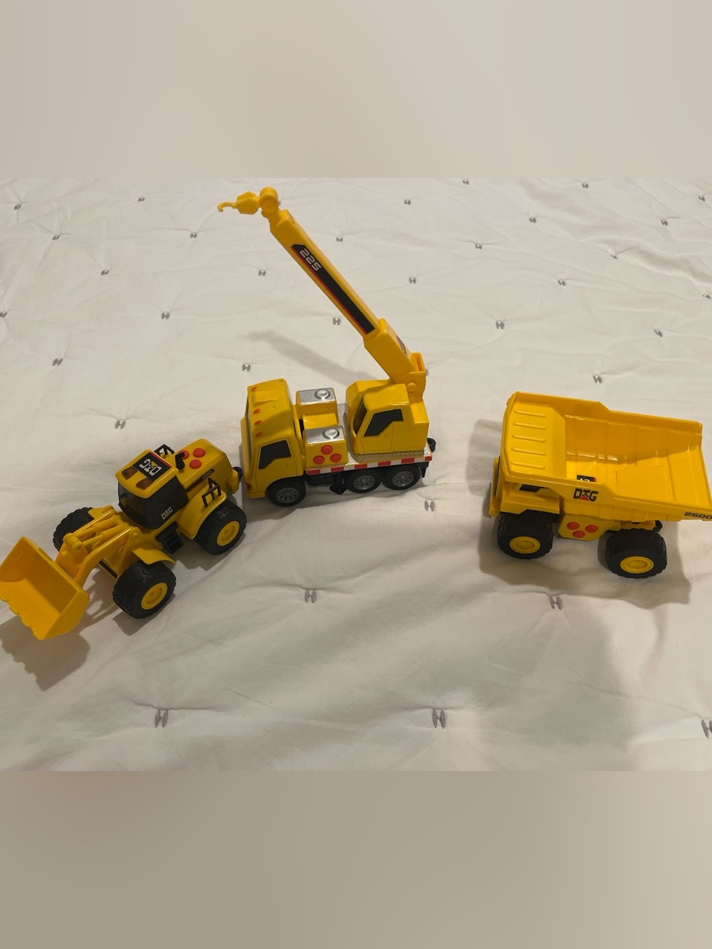 DIG Construction Vehicles 3-Piece Set Dump Truck Crane Loader